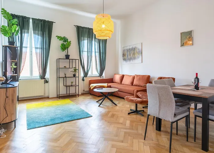 L'art De Vivre Apartment